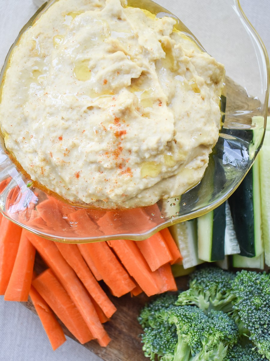 Soft Garlic Hummus