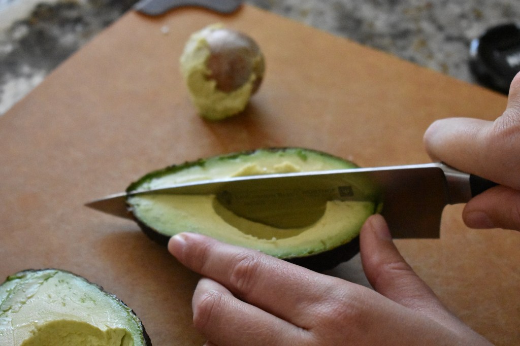 How to peel an avocado properly