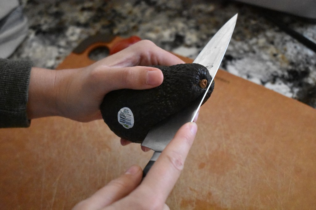 How to peel an avocado properly