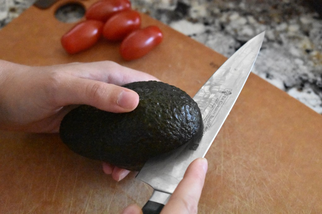 How to peel an avocado properly
